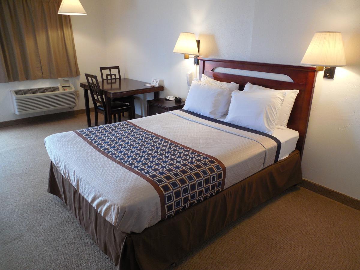 Motel 70 High Hill Luaran gambar