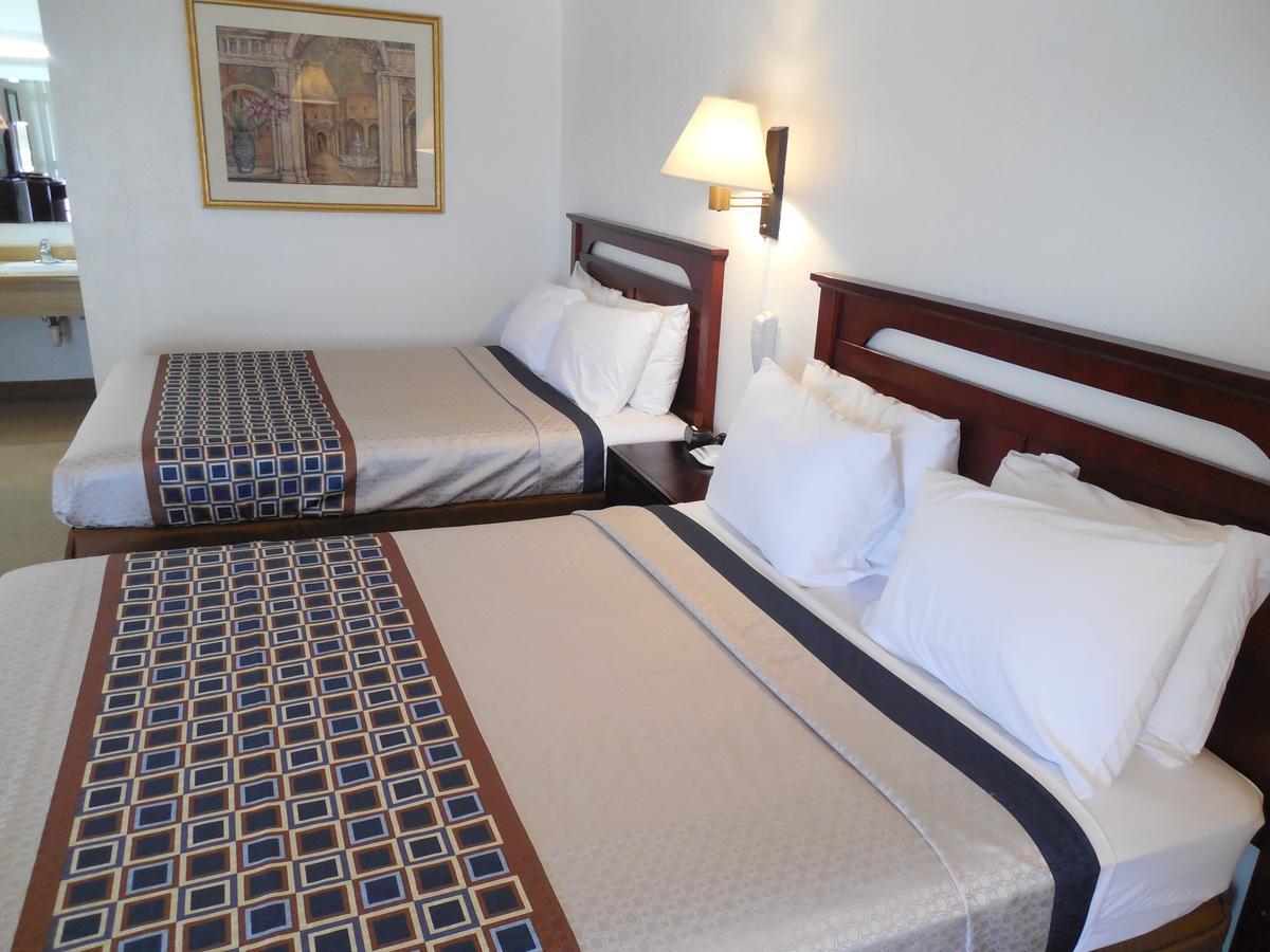 Motel 70 High Hill Luaran gambar