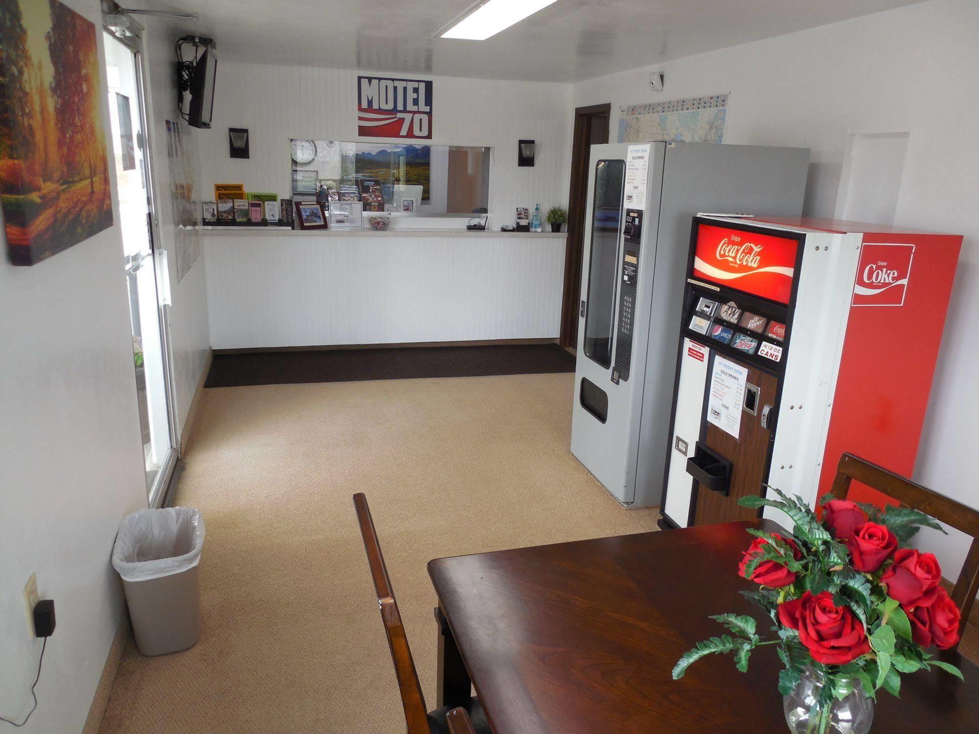 Motel 70 High Hill Luaran gambar